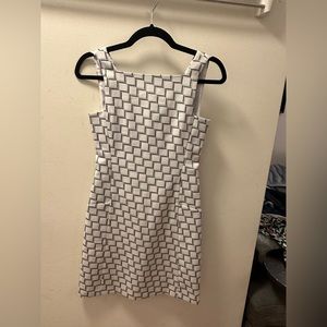 Theory Square Neck Shift Dress in White Size 00